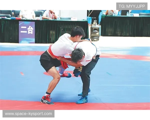 民族式摔跤裁判规则微调：消极区扩至1米，强化安全管控