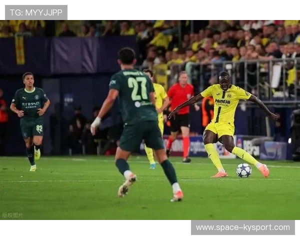 英超争冠三足鼎立，阿森纳曼城维拉陷胶着